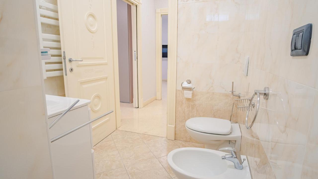 Relais Du Lac Loft - Italian Homing Desenzano del Garda Buitenkant foto
